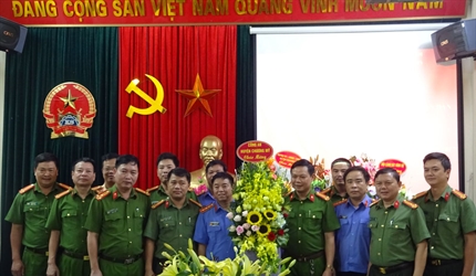 Viện KSND huyện Chương Mỹ tăng cường công tác xây dựng Đảng gắn với...